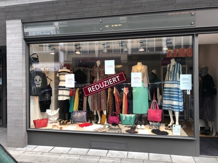 KLEINES ABER FEINES LADENLOKAL AUF DER WUNDERBAREN SHOPPINGMEILE "APOSTELNSTRASSE"