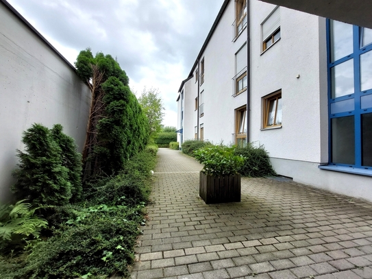 Attraktive Dachwohnung mit Süd-Balkon - mitten im Zentrum - Top-Lage - Tiefgaragenstellplatz