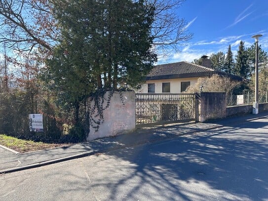 Einfamilienhaus mit großem Garten und traumhaftem Ausblick!