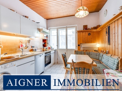 3-Zimmer-Altbauwohnung mit Balkon nahe der Münchne
