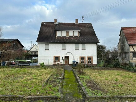 EINFAMILIENHAUS MIT GROßEM GARTEN