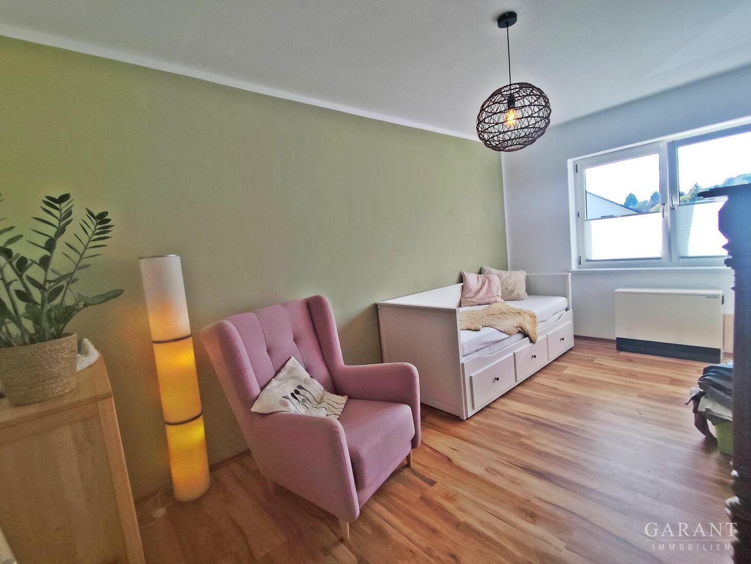 *** Dreifamilienhaus in bestem Zustand *** – 74867 Neunkirchen, 74867 Neunkirchen – Vorschaubild 12