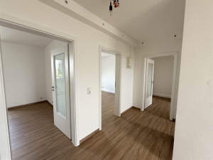 Umfangreich saniertes Mehrfamilienhaus mit 9 Top Wohnungen und großem Grundstück – 63075 Offenbach am Main, 63075 Offenbach am Main – Vorschaubild 8
