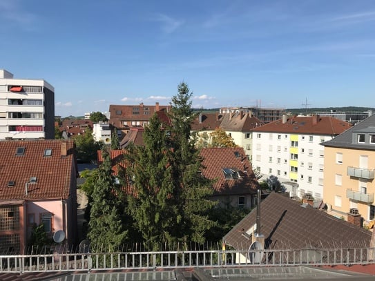 HN-Stadt, schöne, helle, 2 Zi-Mansarden-Wohnung, 3. OG, 43qm