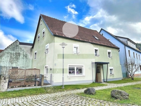 Wohnen wo Naturfreunde Urlaub machen! Einfamilienhaus in Hirschbach, Landkreis Amberg-Sulzbach