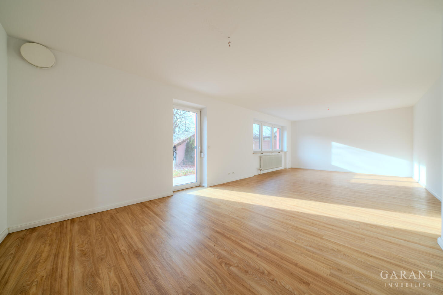 Moderne, großzügige Doppelhaushälfte in Lochhausen-Langwied