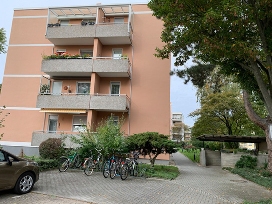 Reserviert: Gemütliche 2 Zimmer-ETW mit Balkon in ruhiger Lage von Wiesbaden-Biebrich