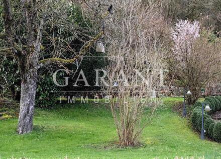 !! Wohntraum mit atemberaubendem Garten !!