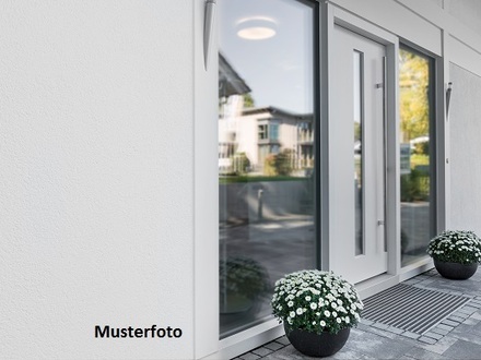 Gute Gelegenheit + Einfamilienhaus mit Potenzial +