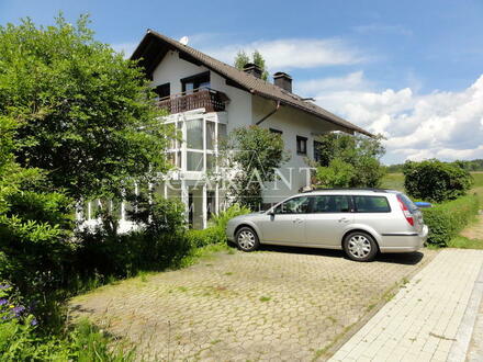Zweifamilien-/Dreifamilienhaus in ruhiger, sonniger Lage in Friedenweiler-Rötenbach
