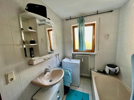 2 ZKB ca. 72 m² 01.11. 792,- 180,- inkl. TG 55€, Pfersee, Bj. 1991, bezugsfertig,...