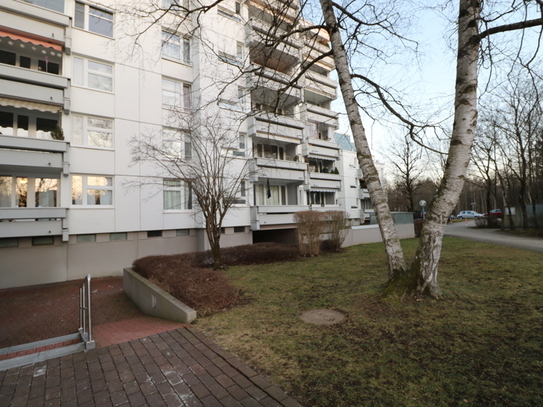 !Ihr neues Zuhause! Schöne und gepflegte Wohnung mit sonniger Loggia wartet auf Sie! Ottobrunn