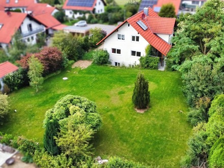 Bezugsfreies, großzügiges Einfamilienhaus mit großem Grundstück in ruhigem Wohngebiet in Attenweiler