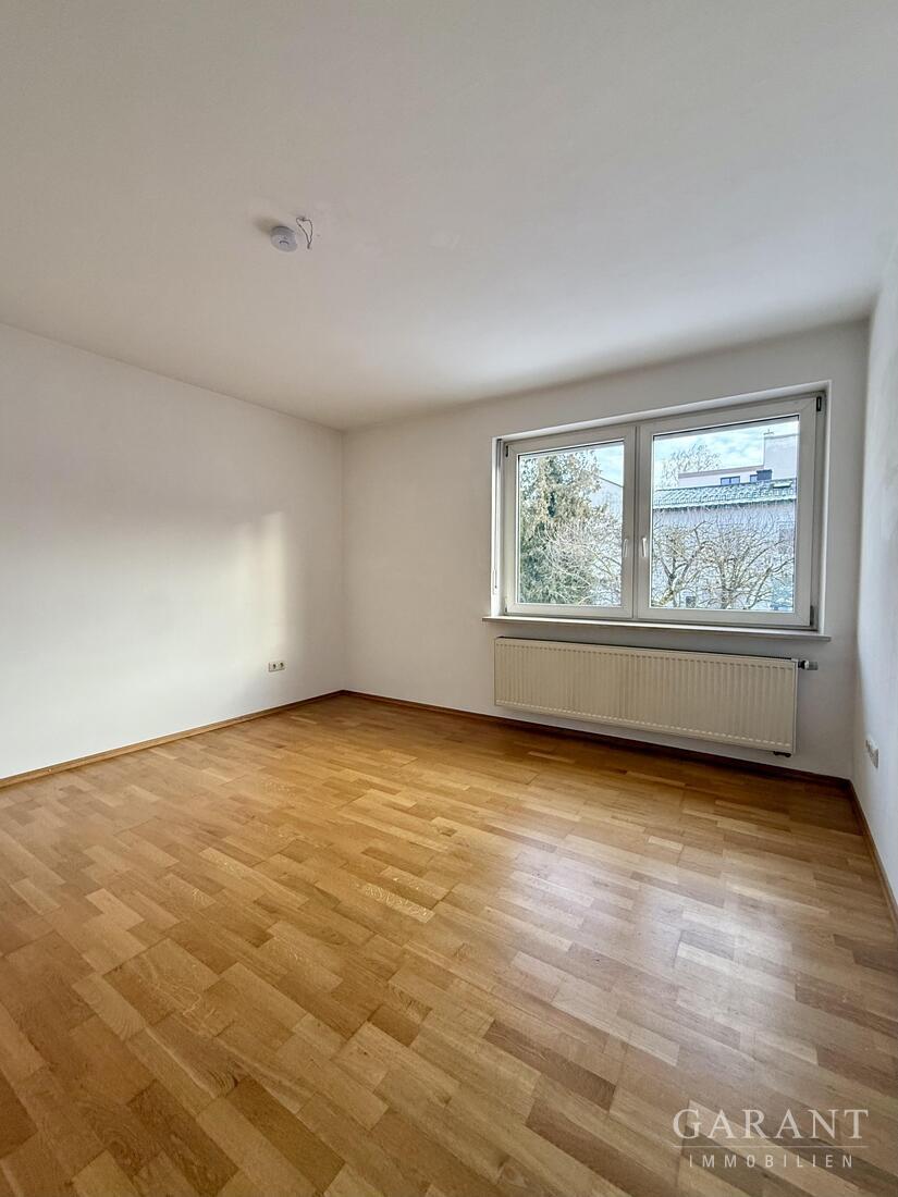 Gepflegte Doppelhaushälfte mit zwei Wohneinheiten und flexiblem Nutzungskonzept – 84036 Landshut, 84036 Landshut – Vorschaubild 5