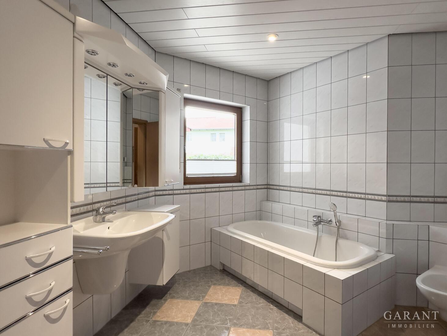 *** Architektenhaus mit zwei Wohneinheiten: stilvolles Wohnen mit vielseitigen Möglichkeiten *** – 67259 Großniedesheim, 67259 Großniedesheim – Vorschaubild 3