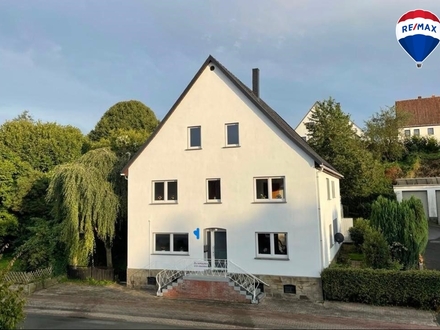 Ein-/Zwei-Familienhaus in Schieder-Schwalenberg OT Lothe. Provisionsfrei für den Käufer !