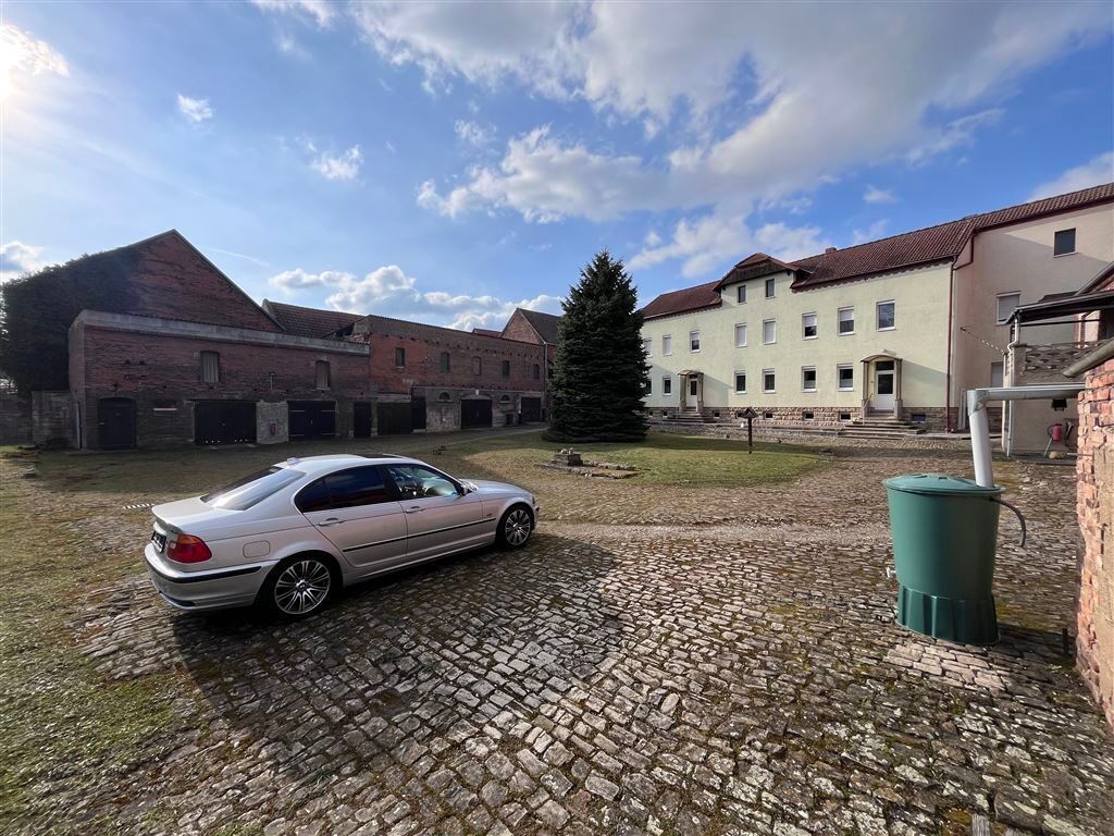 Ihr privates Refugium: Mehrfamilienhaus mit Nebengebäuden und großem Traumgrundstück – 06679 Hohenmölsen, 6679 Hohenmölsen – Vorschaubild 9
