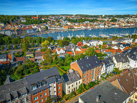 Eines der letzten (Bau) Grundstücke Flensburgs mit sensationnellem Blick über Hafen und Innenstadt!