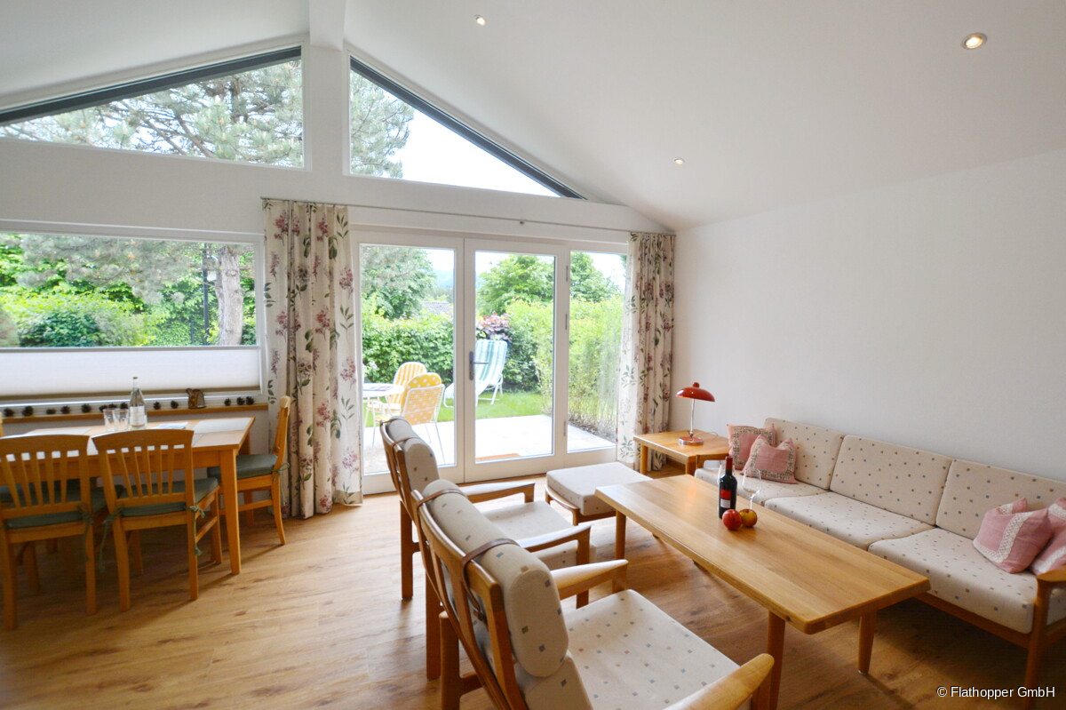                                                               Möblierte 2,5 Zimmer-Wohnung mit Terrasse in Prien am Chiemsee                                                       in Prien am Chiemsee