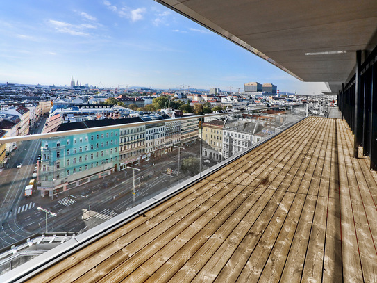 2.940 m² Top Bürofläche plus 910m² Terrasse mit Blick über die Stadt