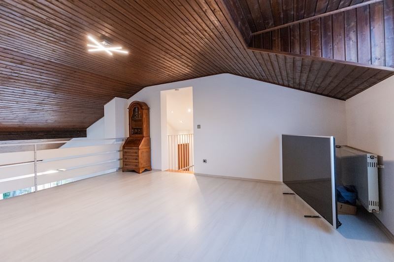 Jung & Kern Immobilien - Freistehendes Einfamilienhaus in ruhiger Sackgassenlage – 55270 Jugenheim in Rheinhessen, 55270 Jugenheim in Rheinhessen – Vorschaubild 11