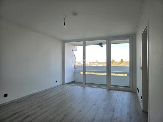 Sofort frei: Frisch sanierte 2 Zimmer-Wohnung mit wunderbarem Weitblick!