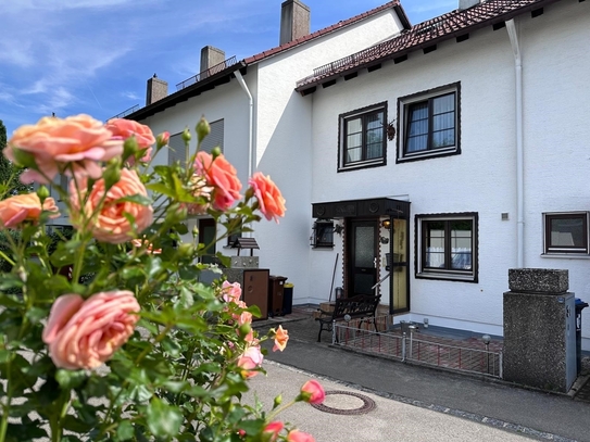 ***Gepflegtes Reihenmittelhaus - Wohnfläche auf ca. 130 m² erweiterbar - sucht neue Besitzer! ***