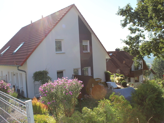 2 Doppelhaushälften. Gemütliches Zuhause in traumhafter Lage - perfekt für Ihre Familie!