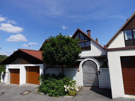 Top-modernisiertes Einfamilienhaus (RH) mit Einliegerwohnung in schöner Coburger Stadtlage