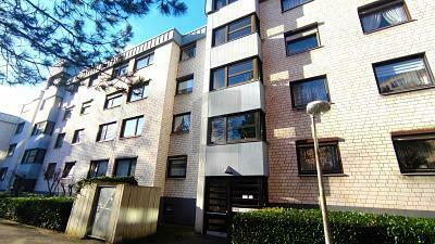 SONNIG-HELLE STADTOASE MIT GROßEM BALKON