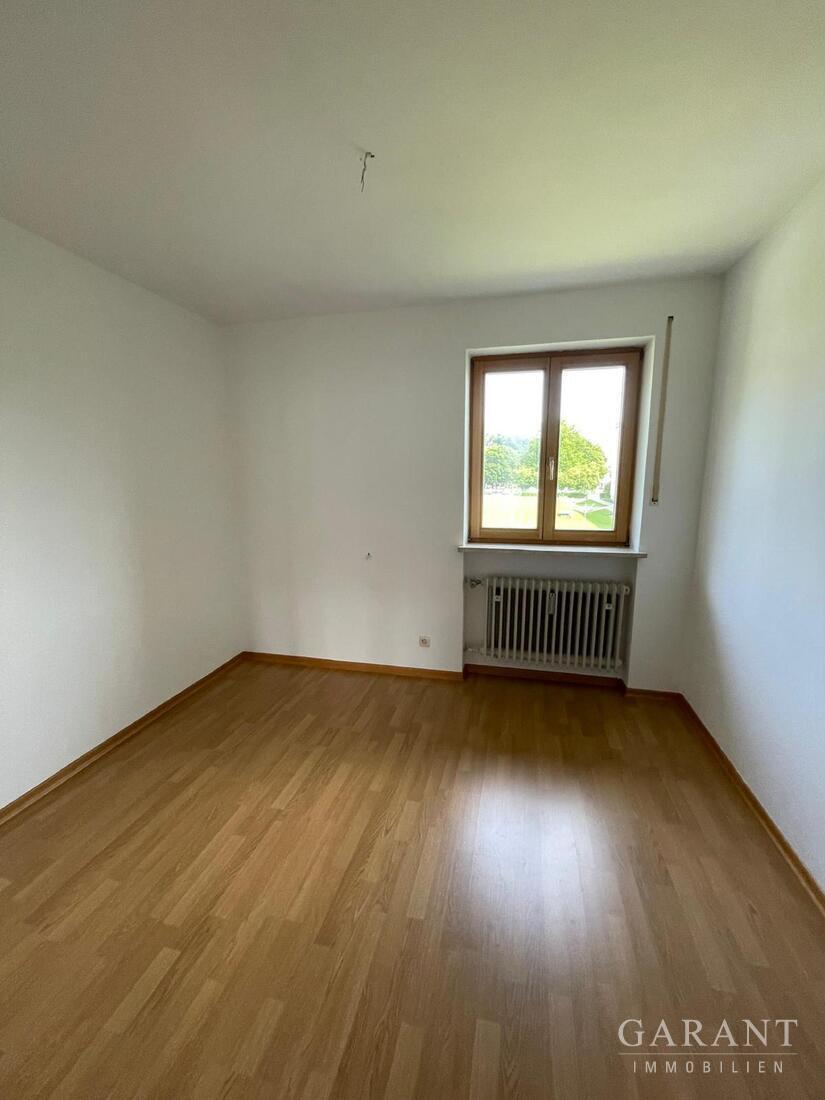 Vielseitiges Dreifamilienhaus in begehrter Lage von Raubling - alle Wohneinheiten frei! – 83064 Raubling, 83064 Raubling – Vorschaubild 20