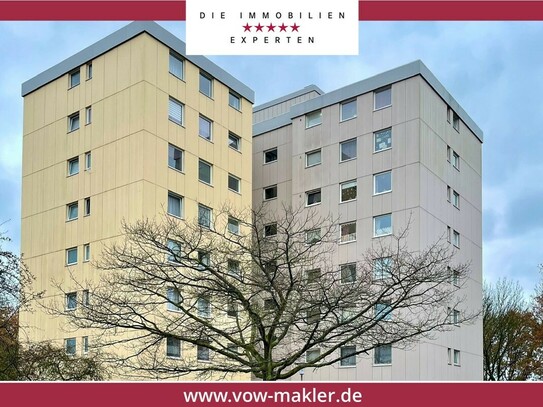 Renovierungsbedürftige drei-Zimmer-Wohnung mit Balkon und tollem Ausblick!