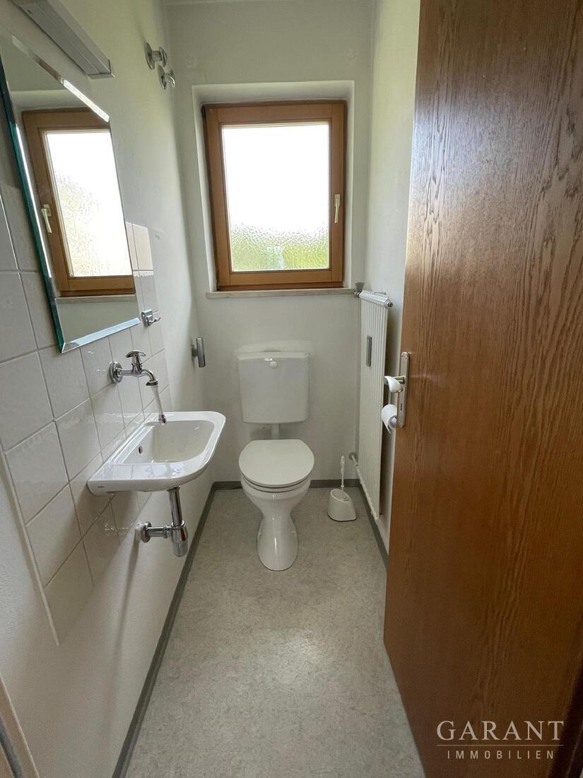 Vielseitiges Dreifamilienhaus in begehrter Lage von Raubling - alle Wohneinheiten frei! – 83064 Raubling, 83064 Raubling – Vorschaubild 21