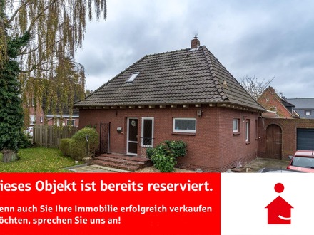 Reserviert! Gepflegter Walmdachbungalow mit Wintergarten