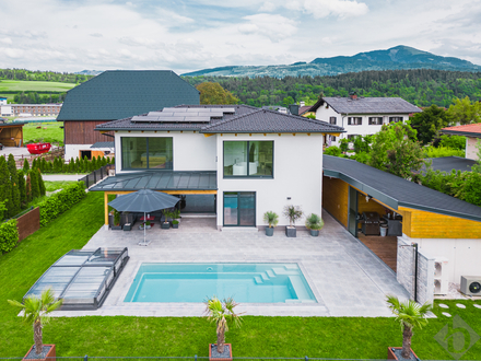 Neubau Villa mit Luxusausstattung und unverbaubarem Bergblick
