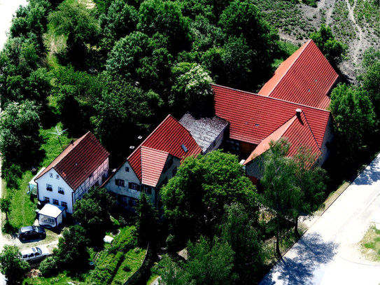 Kleines Paradies für Pferd und Reiter / historisches Anwesen im westlichen Mittelfranken