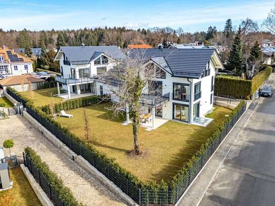 Neubau-Einfamilienhaus mit moderner Architektur & Aufzug