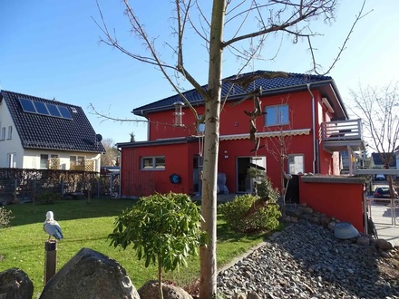 Neuwertiges Mehrgenerationen-/2-Familienhaus, moderne Stadtvilla in gutem Wohnumfeld, am Rande von Berlin