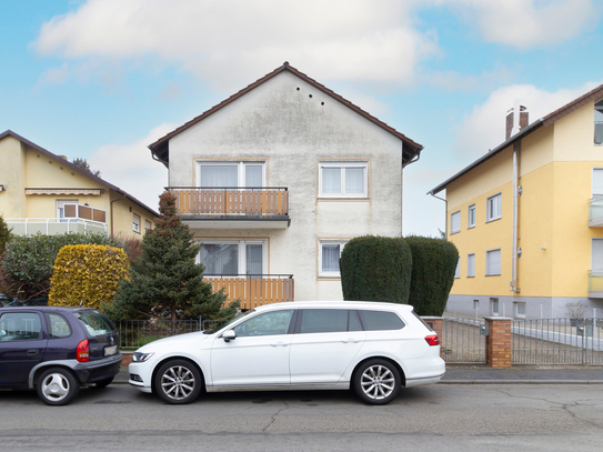 2-Familienhaus mit Doppelgarage auf großem Grundstück in Darmstadt-Wixhausen