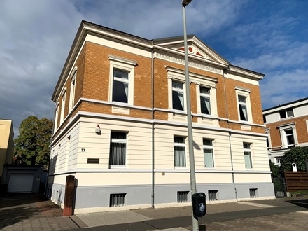 Wohn- und Geschäftshaus mit Grundstück zur weiteren Bebauung in Braunschweig-Universitätsnähe