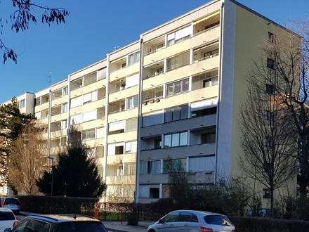 Privat - Lehen 4-Zimmer Wohnung Balkon 100qm - WG-geeignet, Süd West Seitig, Einbauküche + E-Geräte