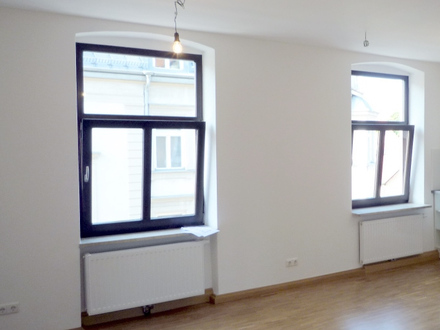 Sanierte 2-Zimmer-Altbau-Wohnung in Neuhausen