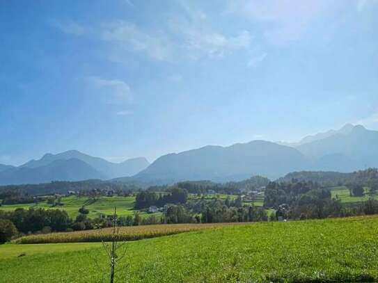 Wunderschönes Grundstück mit 2760 m² Ca. 10 min zum Wörthersee, ca. 12 min zum Faakersee, teilbar