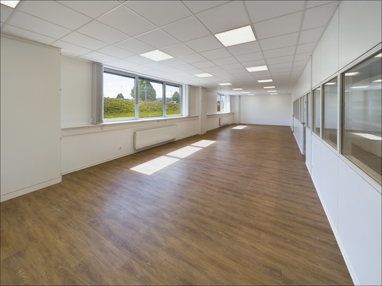 191 m² Bürofläche provisionsfrei am Ortseingang von Kleinostheim zu vermieten