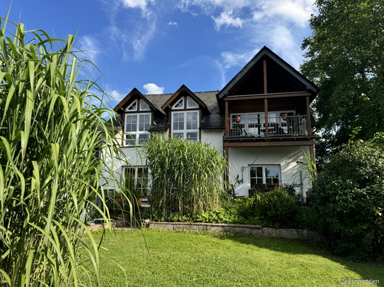 Schönes, großzügiges Einfamilienhaus mit Garten und Garage in Weisel zu verkaufen