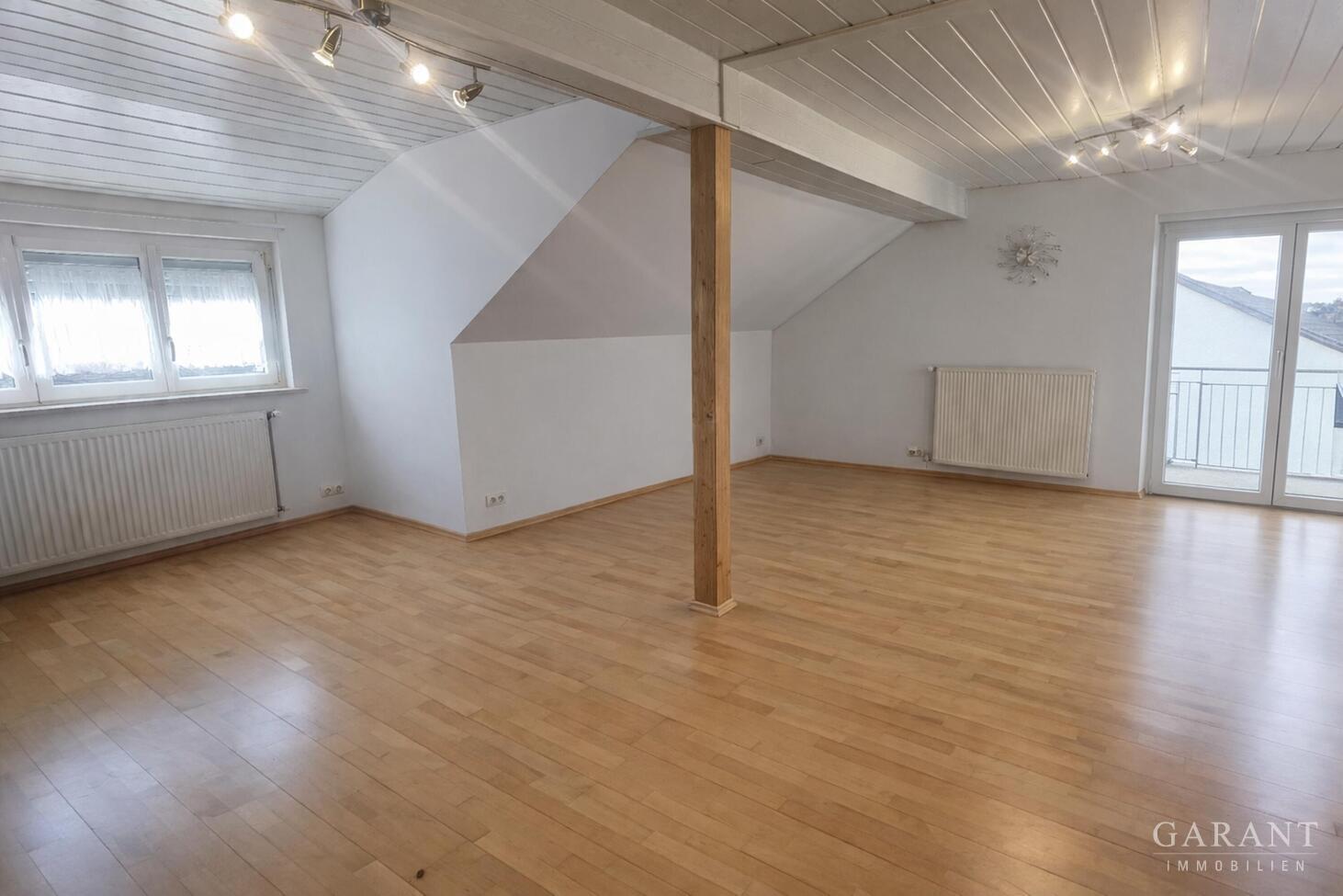 *Attraktives Zweifamilienhaus in Zuchering*Eigenheim oder Kapitalanlage *Viel Potenzial* – 85051 Ingolstadt, 85051 Ingolstadt – Vorschaubild 7