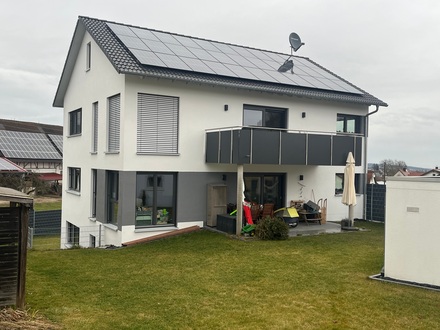 hochwertige 3-Zimmer Neubau Wohnung in Ulm-Ermingen, modern und effizient (A+) in ruhiger Lage im Grünen