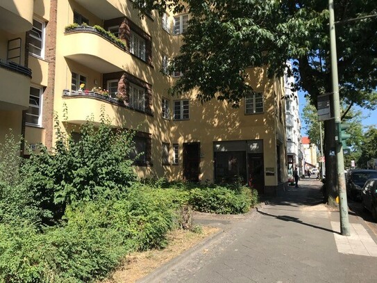 Helle 2-Zimmer-Wohnung mit Balkon, in Hochparterre (1.Etage), in gepflegter und ruhiger Wohnanlage in Berlin-Spandau