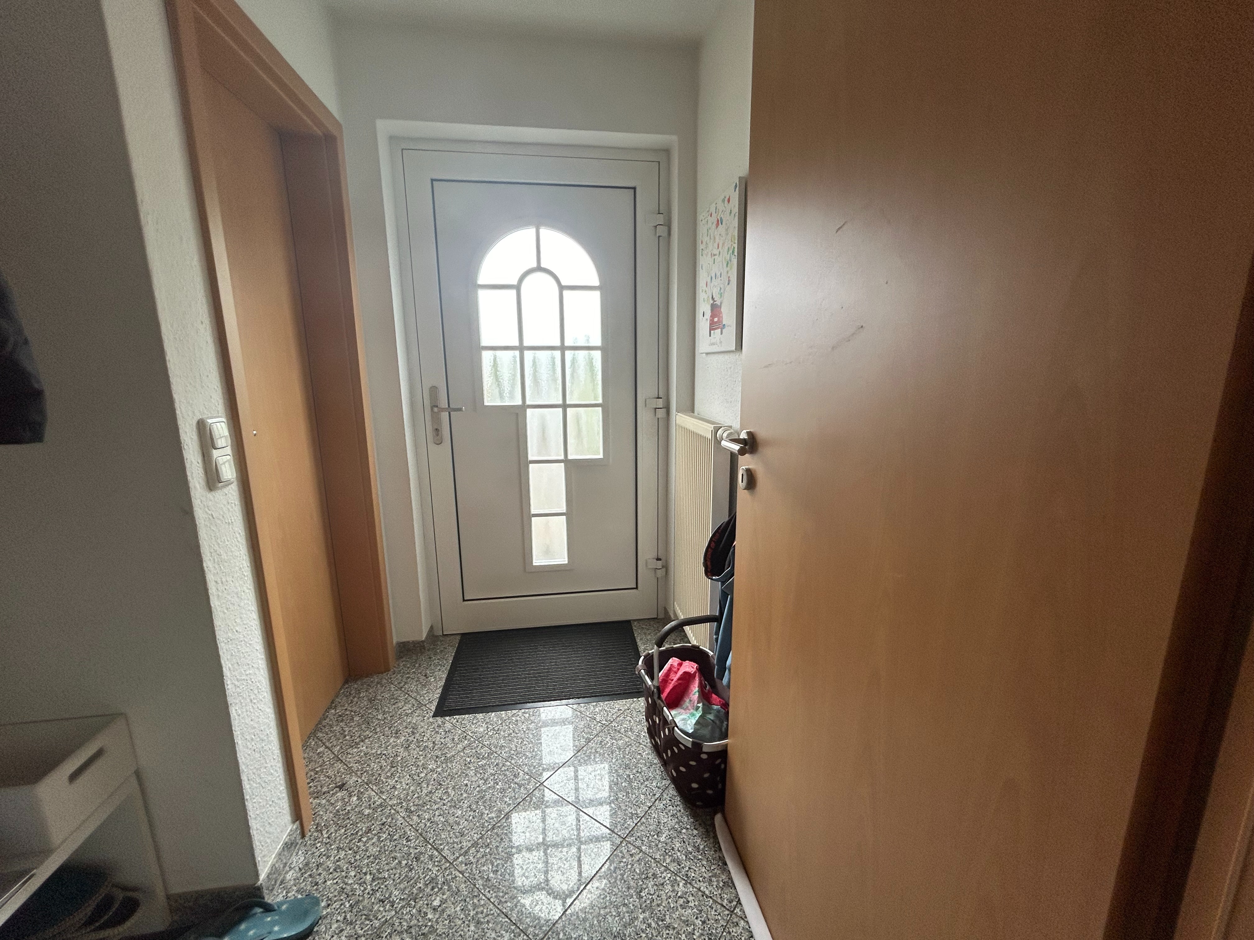 Raum für Zukunftspläne - gepflegte, großzügige Doppelhaushälfte in Saulheim – 55291 Saulheim, 55291 Saulheim – Vorschaubild 2
