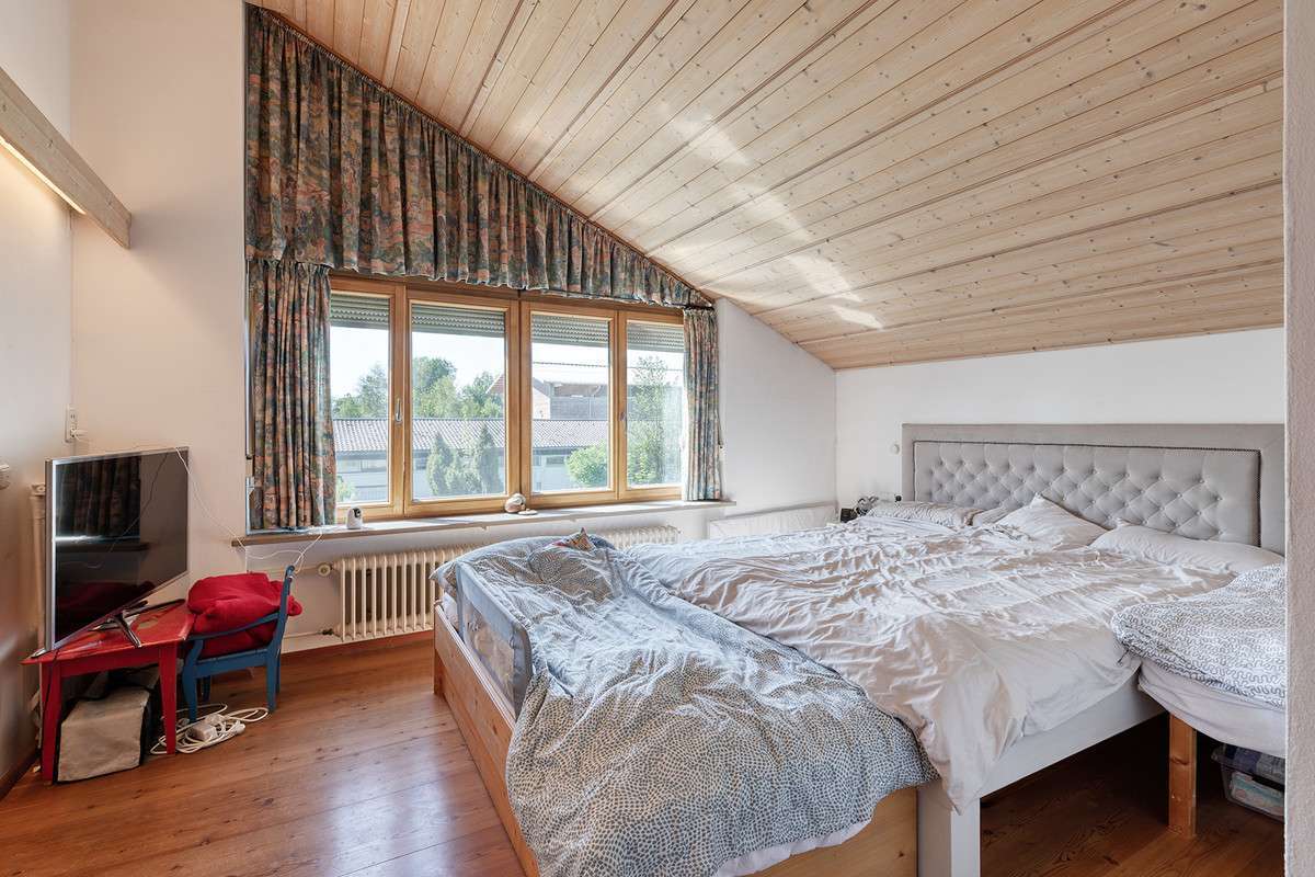 Einfamilienhaus mit Wohlfühlcharakter in begehrter Lage von Raubling/Pfraundorf! – 83064 Raubling, 83064 Raubling – Vorschaubild 14